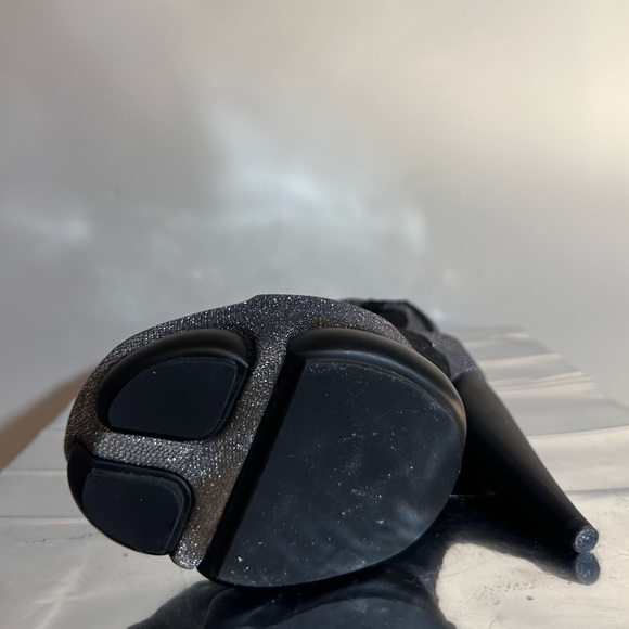 🚨3 DAY SALE 25% OFF‼️
Balenciaga Spring 2009 Boots – A Rare Ghesquiere Design! - Picture 6 of 12